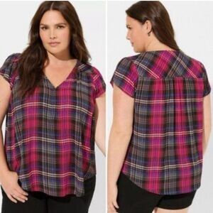 Torrid foxy mock neck 1 Plaid V-Neck Women's‎ Top